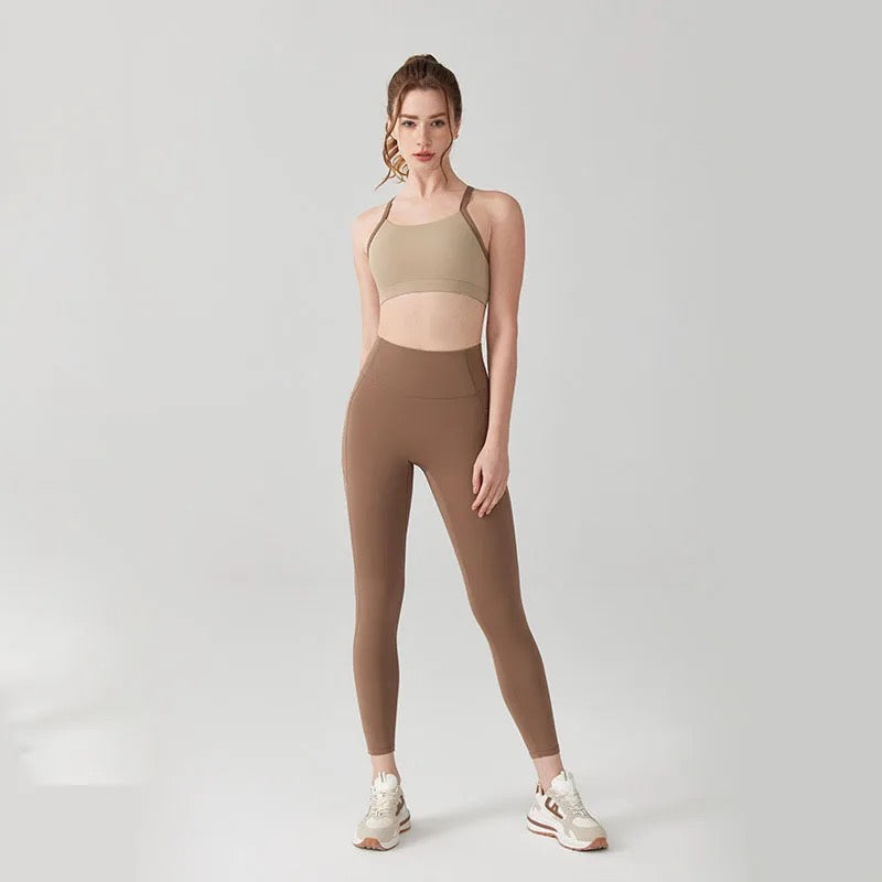 Backless cropped top sport bra and build in pocket legging color blocking set