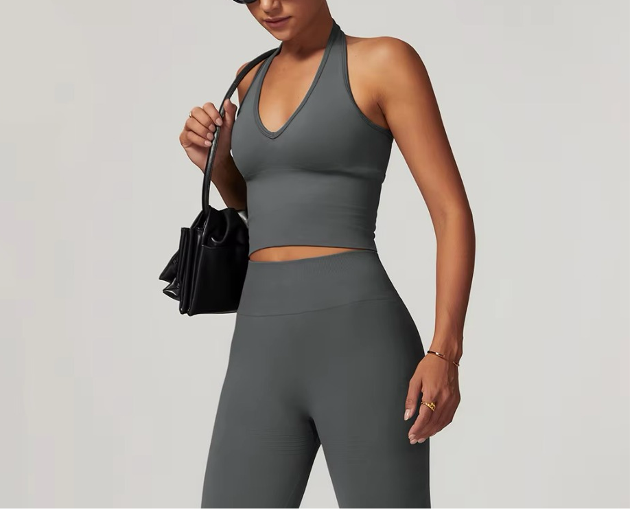 Seamless cut hollow neck yoga top