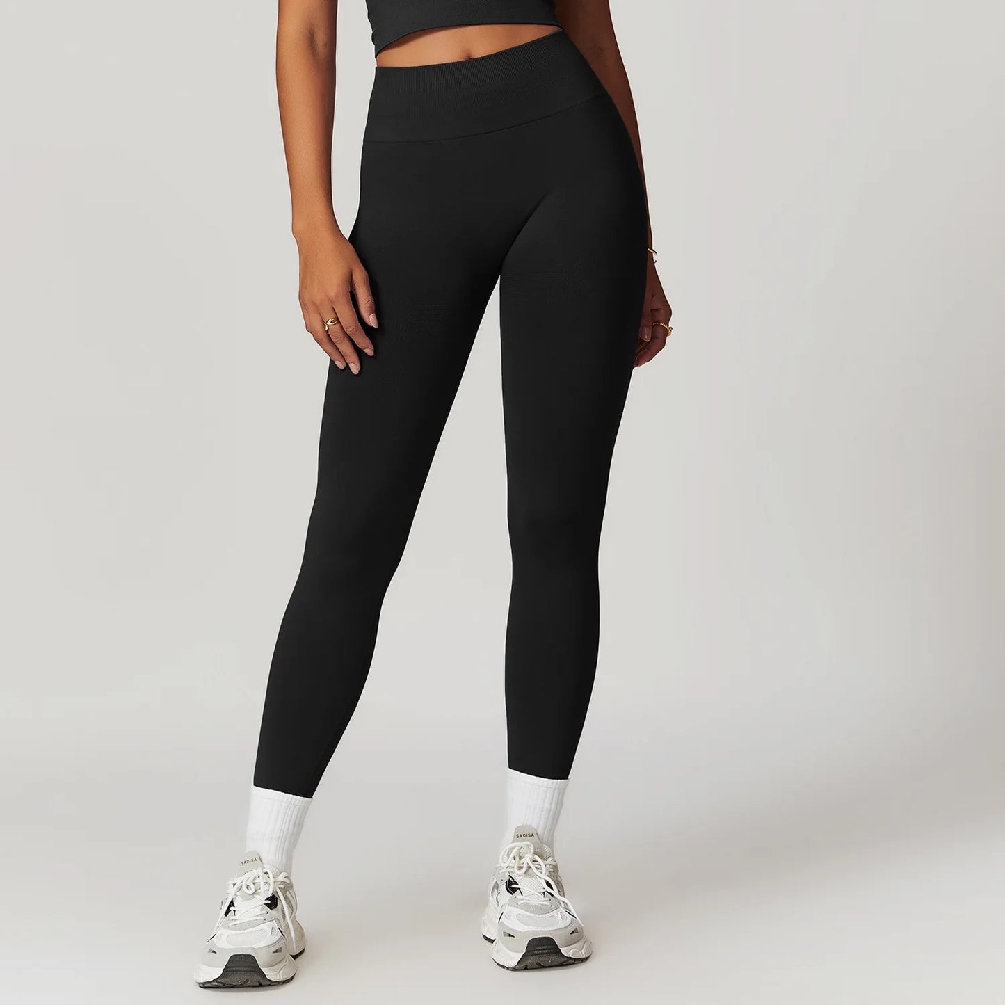 Seamless breathtable yoga and gym legging